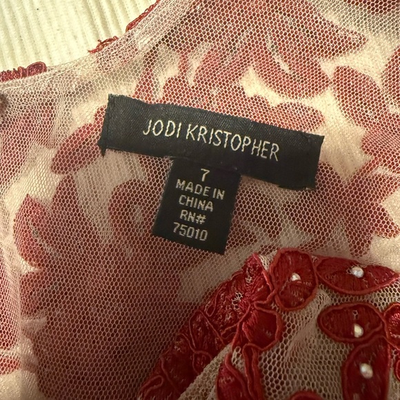 Jodi Kristopher Red Embellished Crop Tank Top - Picture 6 of 7